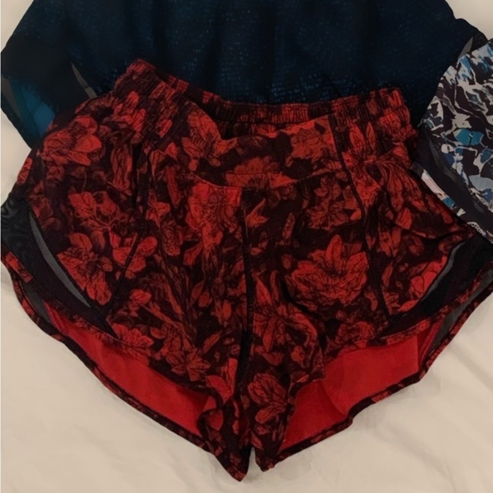 Lululemon hotty hot shorts size 4
